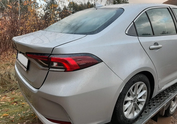 Toyota Corolla cena 26700 przebieg: 44000, rok produkcji 2021 z Gołańcz małe 56